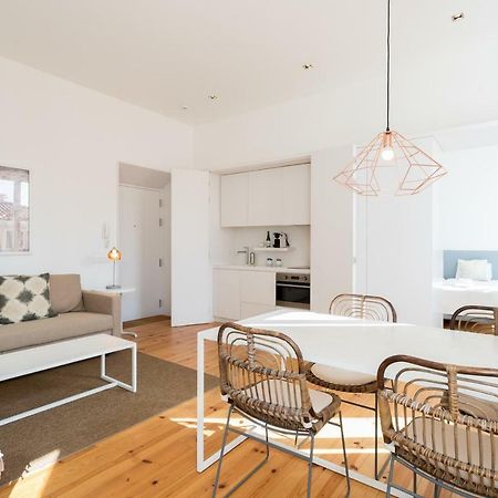 Chiado Cozy Apartments - By Lu Holidays Lisbona Esterno foto