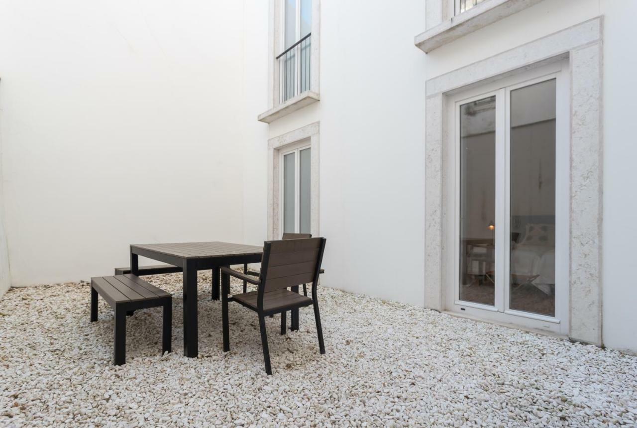 Chiado Cozy Apartments - By Lu Holidays Lisbona Esterno foto