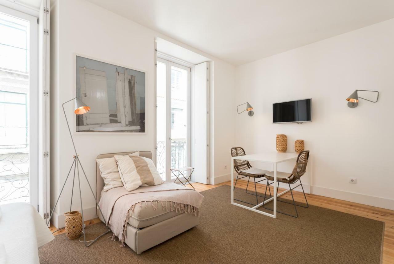 Chiado Cozy Apartments - By Lu Holidays Lisbona Esterno foto