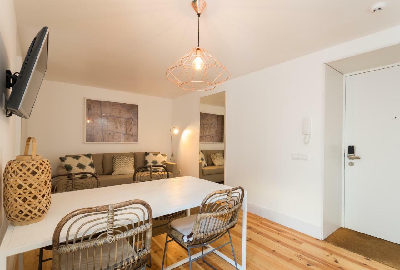 Chiado Cozy Apartments - By Lu Holidays Lisbona Esterno foto