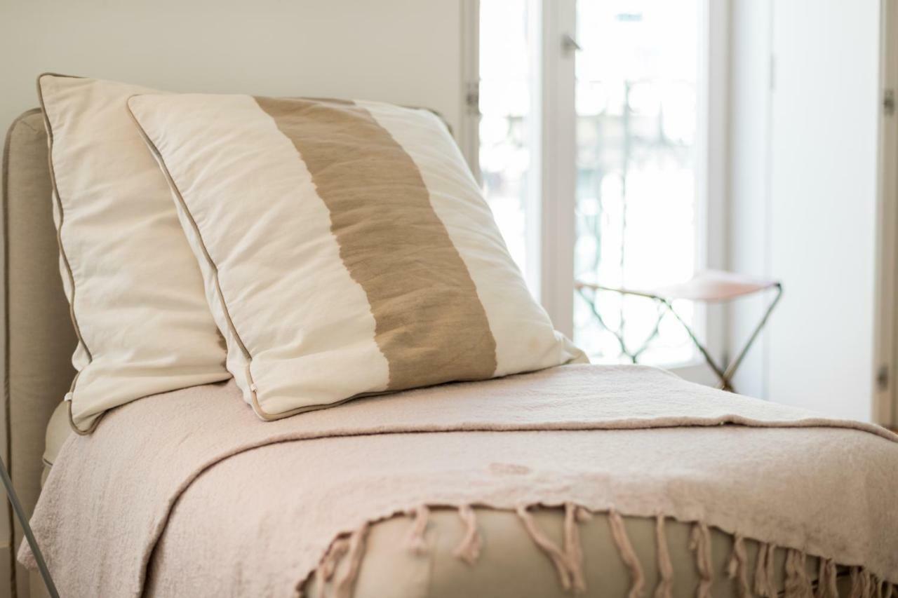 Chiado Cozy Apartments - By Lu Holidays Lisbona Esterno foto